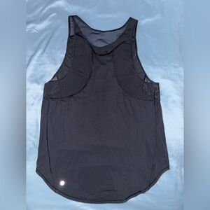 -Lululemon Sculpt Women’s Tank Top 
-Size 6